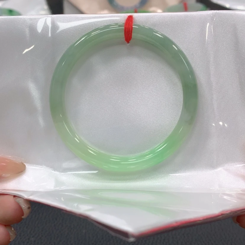 【闪购商品】翡翠手镯未镶嵌翡翠