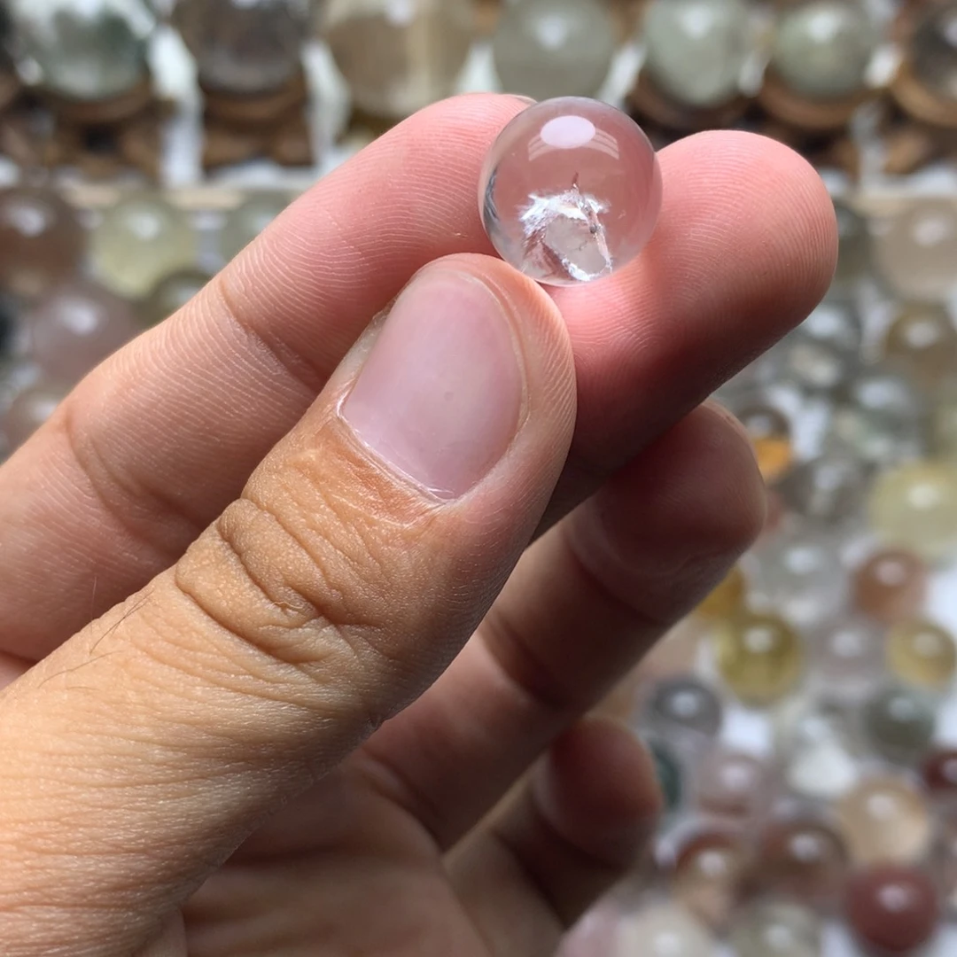 S***。水晶珠宝半成品未镶嵌晶中晶球
