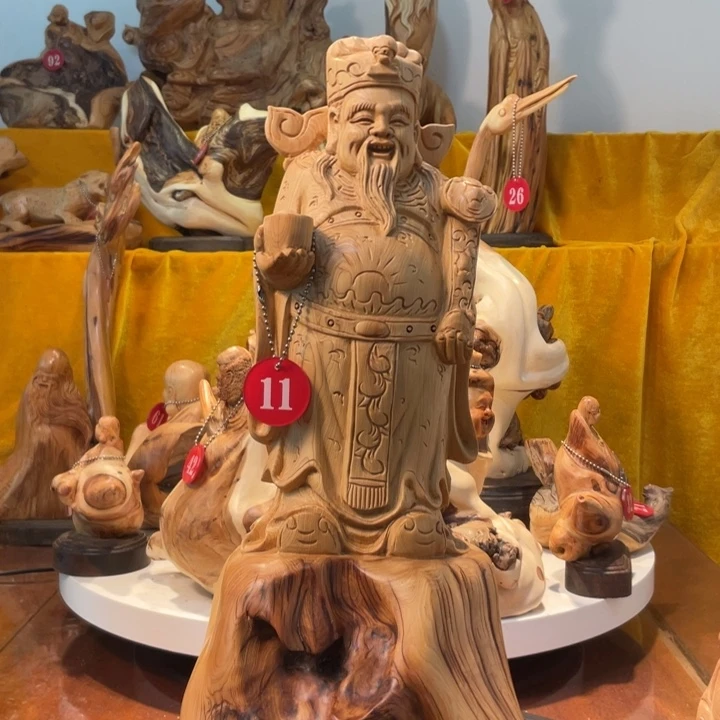 柏木（崖柏）笑****3  财神