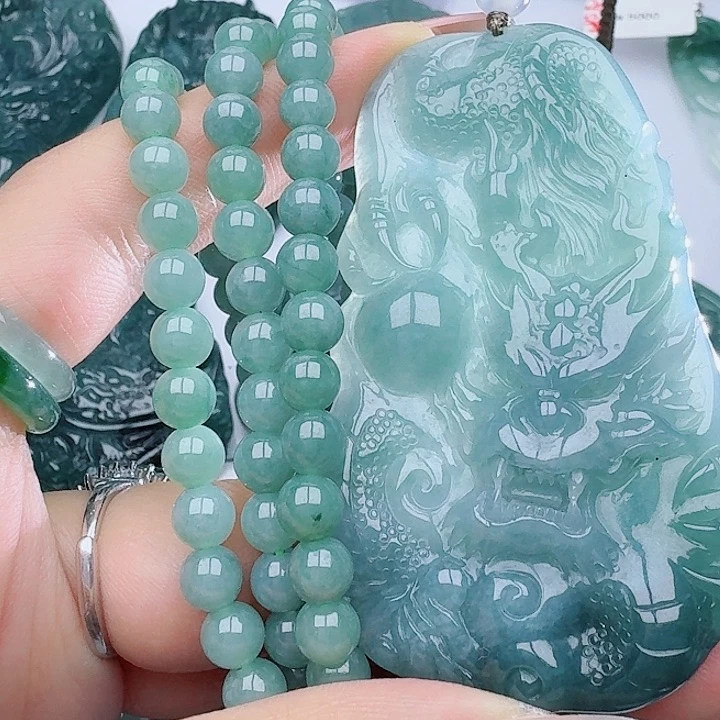 翡翠未镶嵌颈饰8888888888