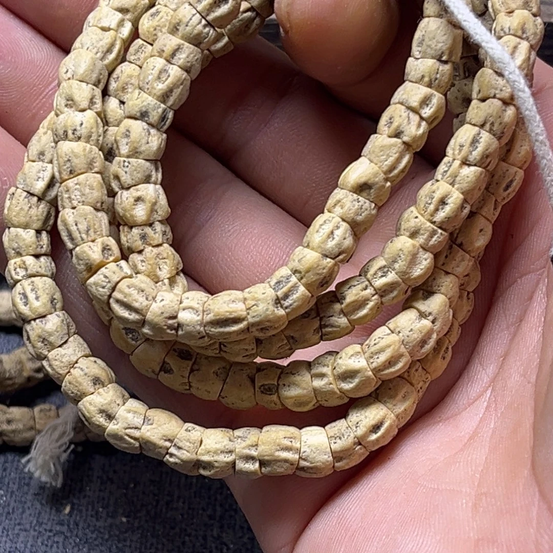 橘***红柏香籽/百香籽吊坠