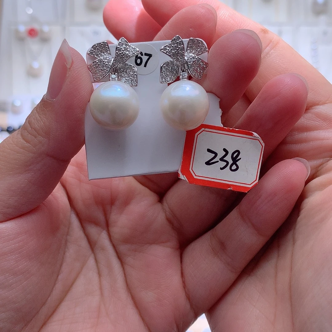 兜***糖银S925镶嵌淡水珍珠耳饰CC13.3mm