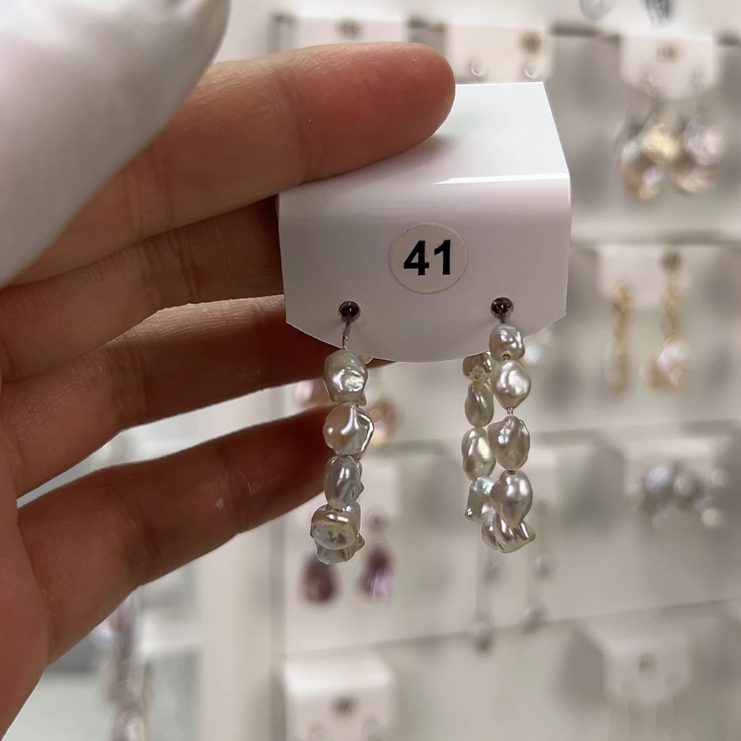 非金属巴洛克花瓣耳饰