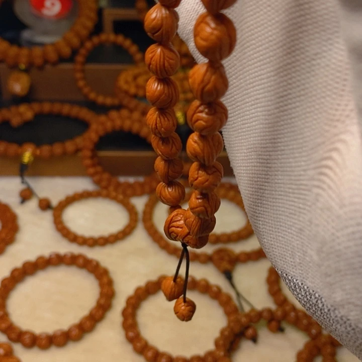 阿***妹桃核手串秦岭龙纹桃核