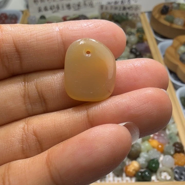 和田玉未镶嵌珠宝半成品