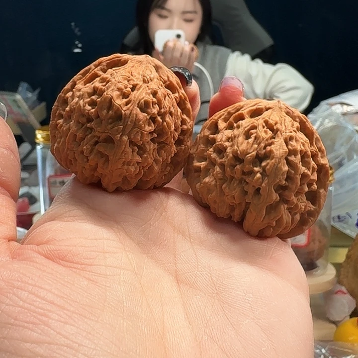 吊坠桃核南疆石40尺