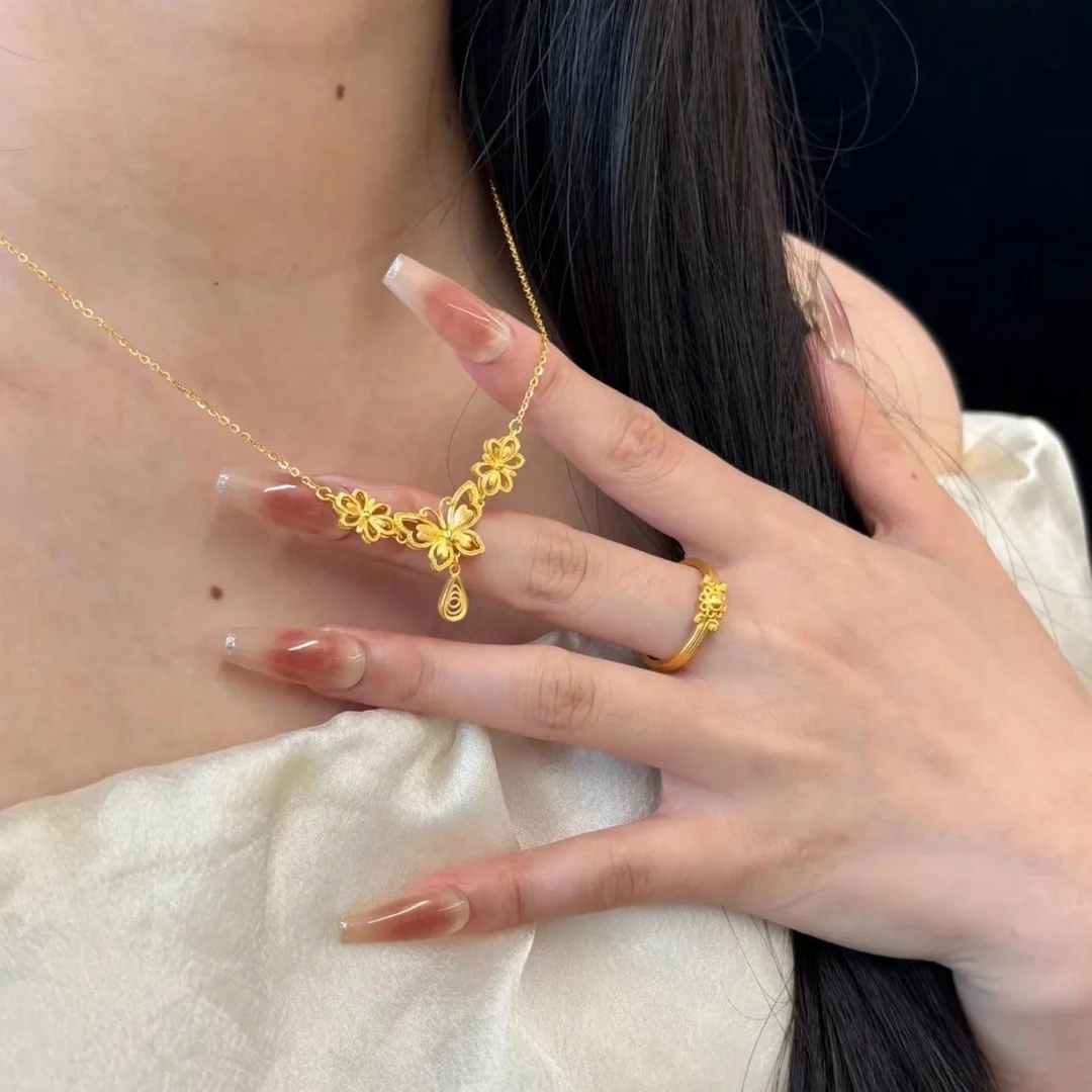 合金橄榄核项链 金色镂空蝴蝶花朵项链精致轻奢小众新中式锁骨链