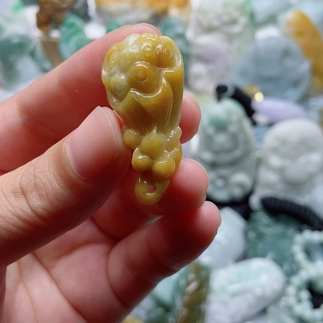 翡翠未镶嵌吊坠(不含链)1