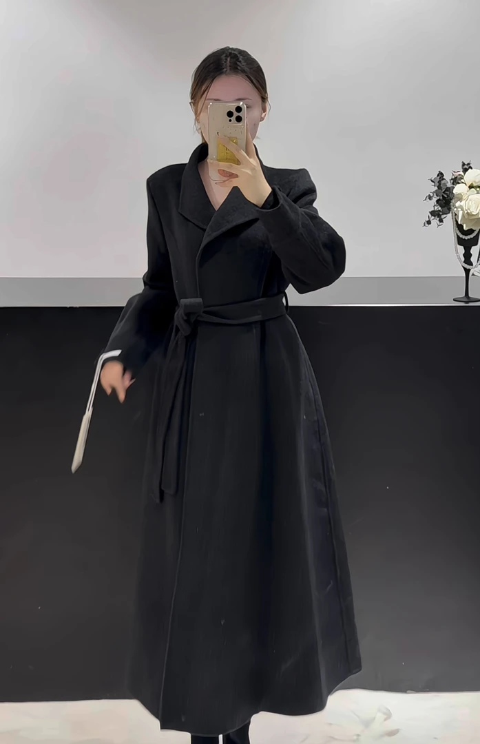 新款修腰线设计大衣