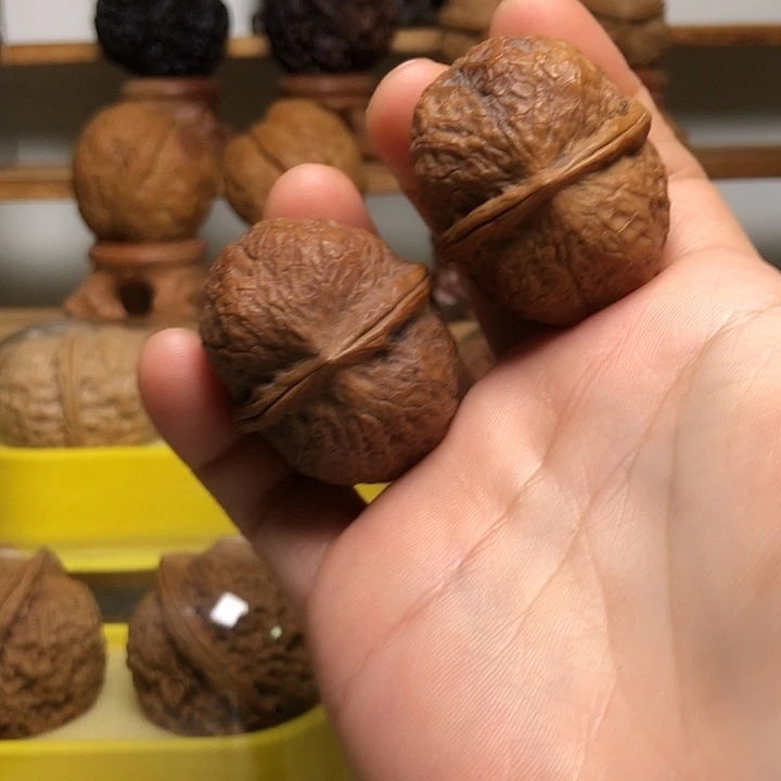 磊***B文玩核桃吊坠云南铁好的