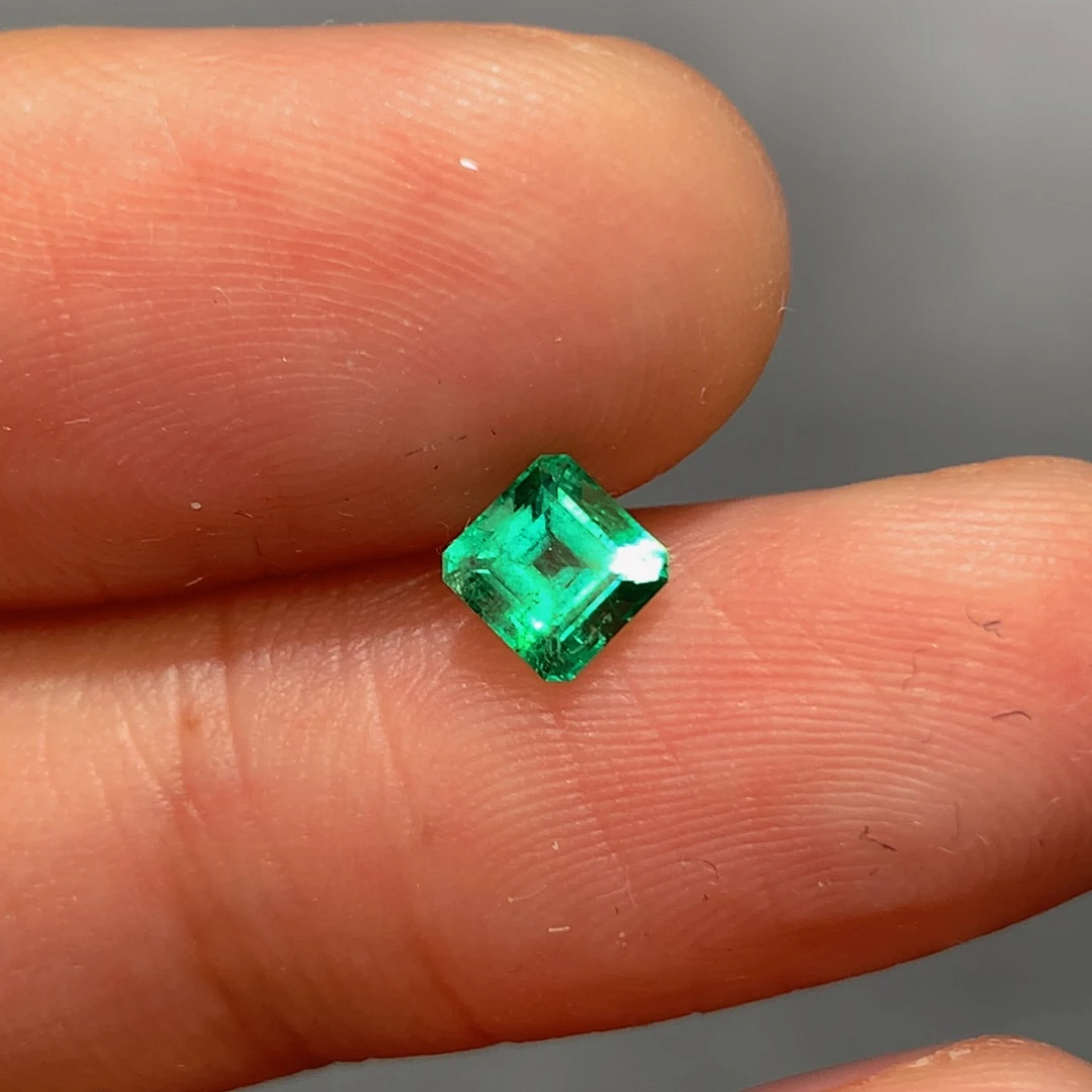 祖母绿裸石未镶嵌0.36ct哥伦比亚