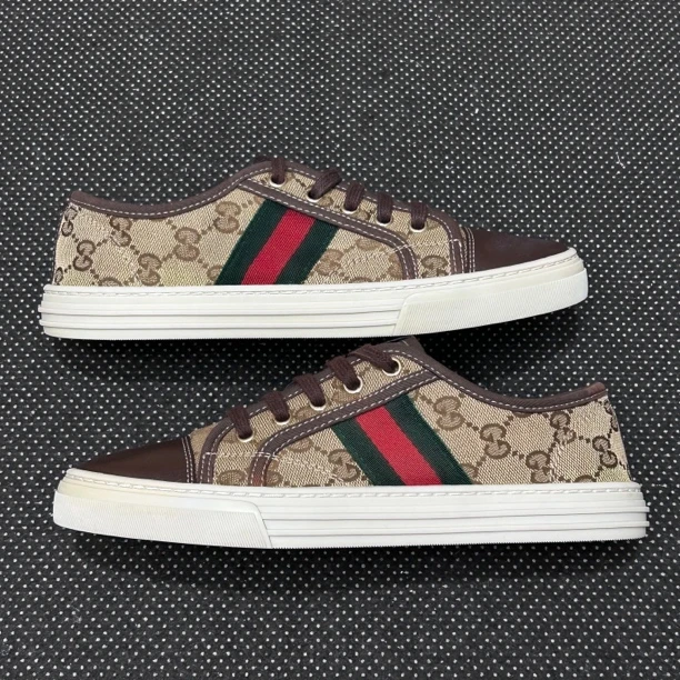 95新 GUCCI/古驰 36码 23.5cm 满印 棕色 成色新 板鞋