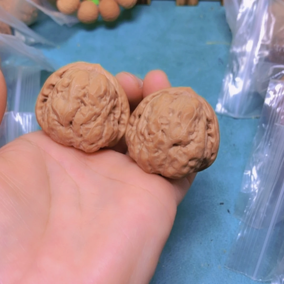 【闪购商品】摆件核桃38红皮蛤蟆头修尖