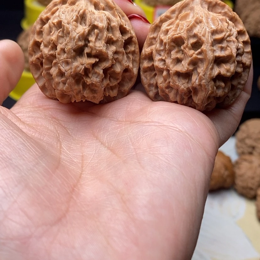 【闪购商品】文玩核桃吊坠l****惧苹果