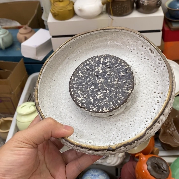 陶瓷艺术品及陶瓷壶壶