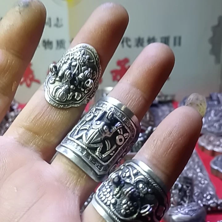 足银玻璃模具戒指银价出