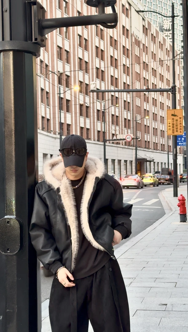 瞎穿的包 冬季新品皮毛一体连帽外套 座山雕 菱形格内里夹棉 宽松