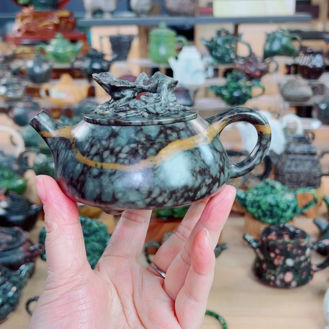 天然石材手工雕刻时**切
