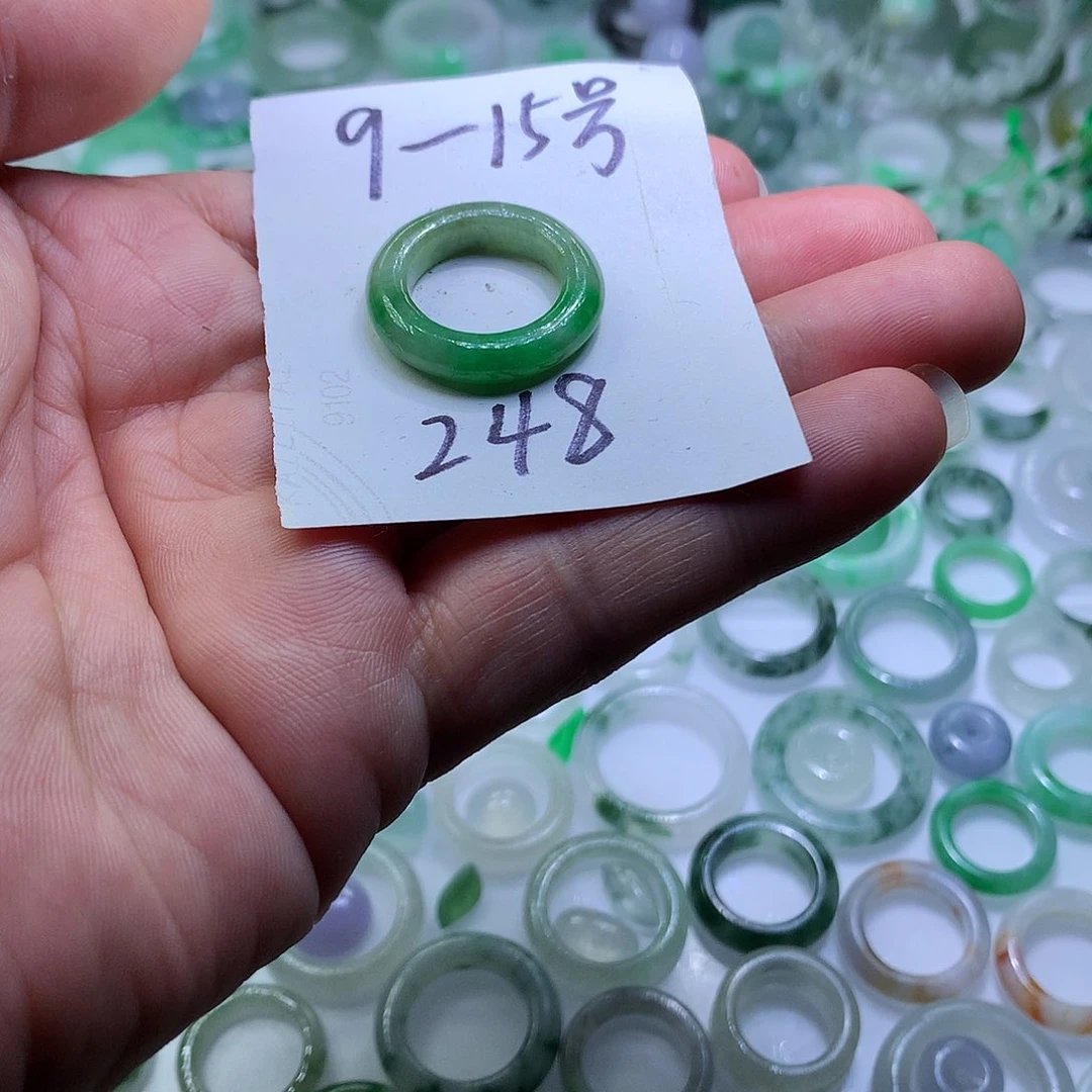 未镶嵌定制翡翠翡翠