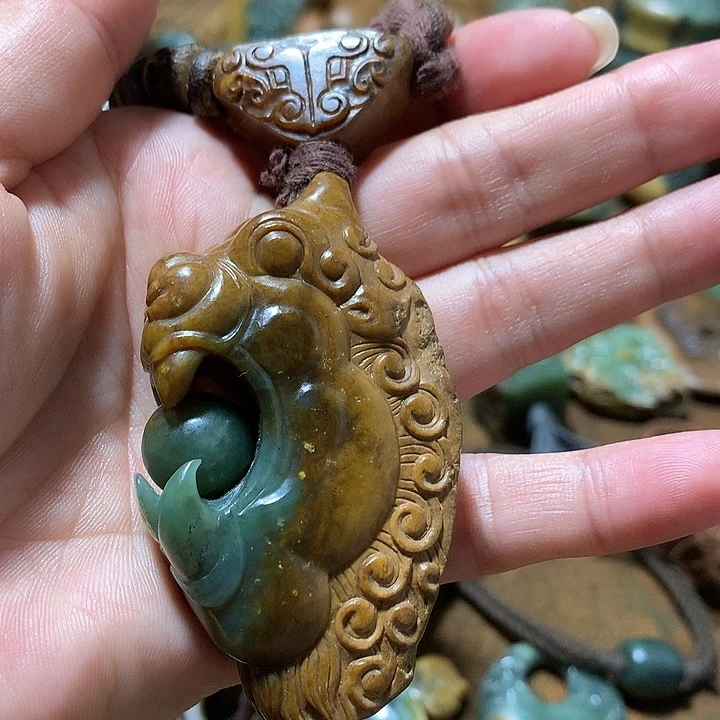 岫岩河磨玉（透闪石质玉）未镶嵌挂件