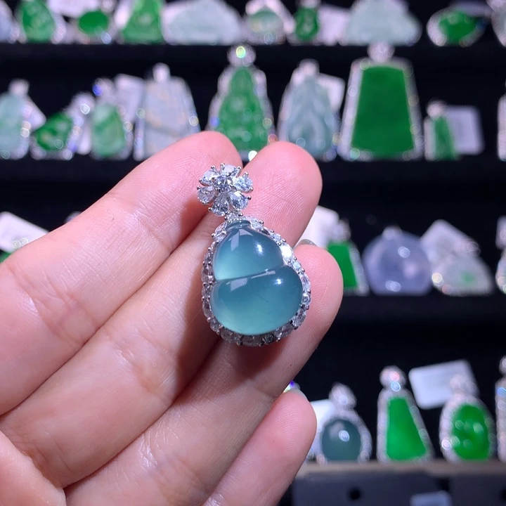 【闪购商品】颈饰银S925镶嵌翡翠