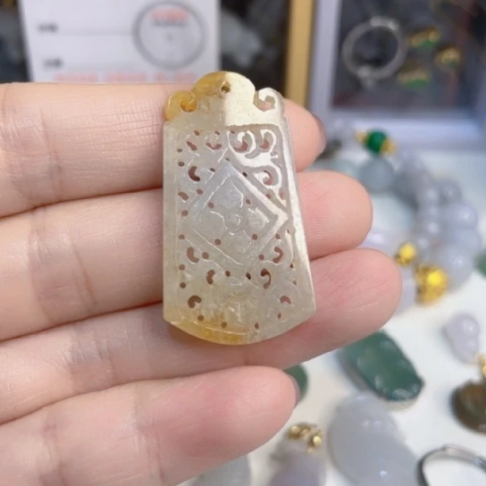 翡翠未镶嵌颈饰花牌吊坠