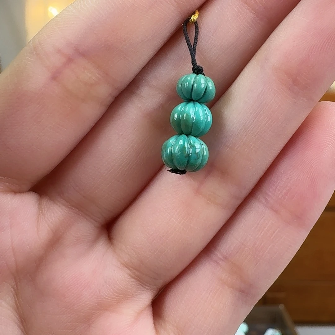 绿松石未镶嵌挂件