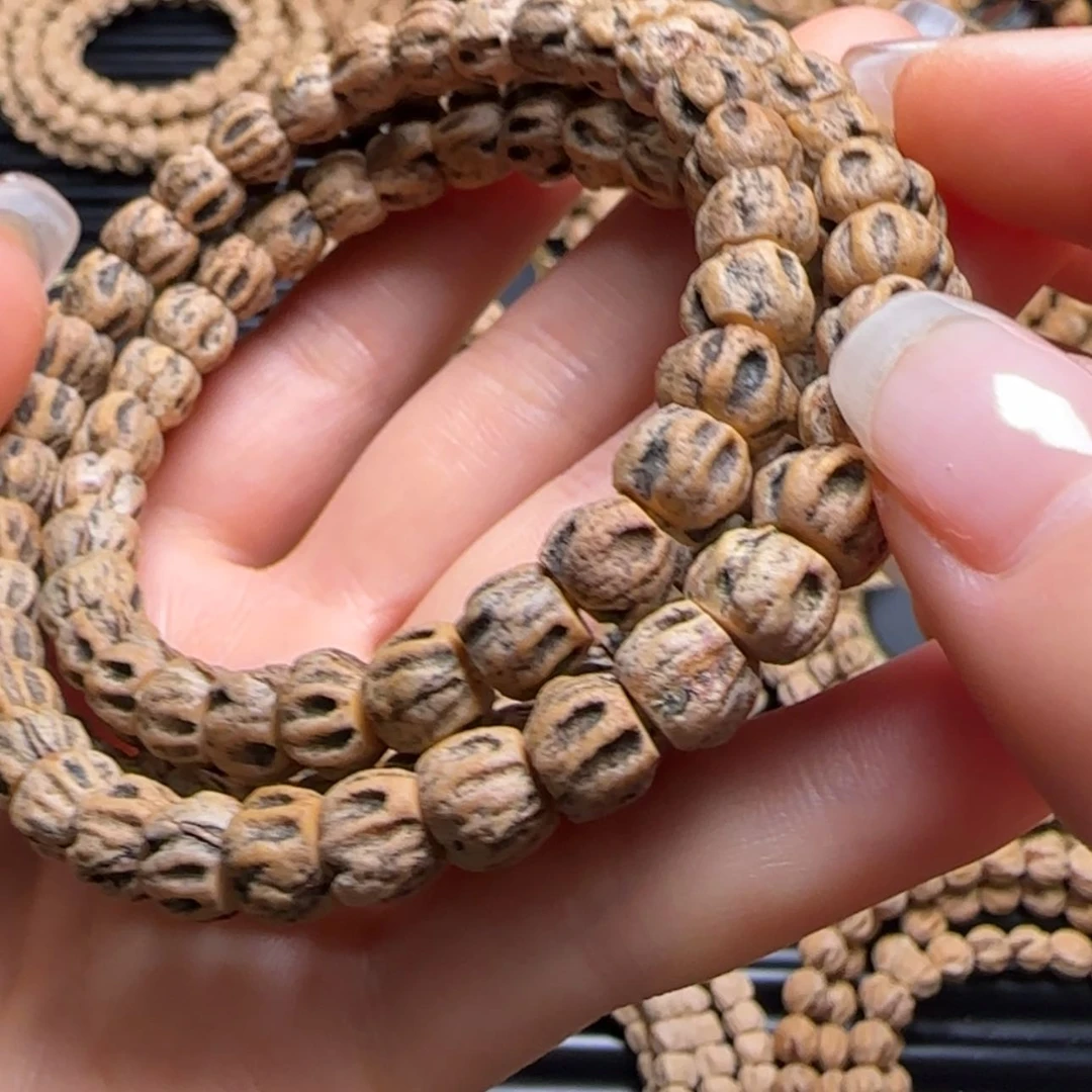 【闪购商品】柏香籽/百香籽吊坠～