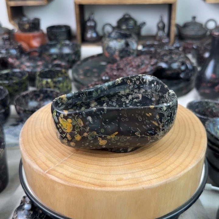 梅花玉彩梅随形杯120毫升