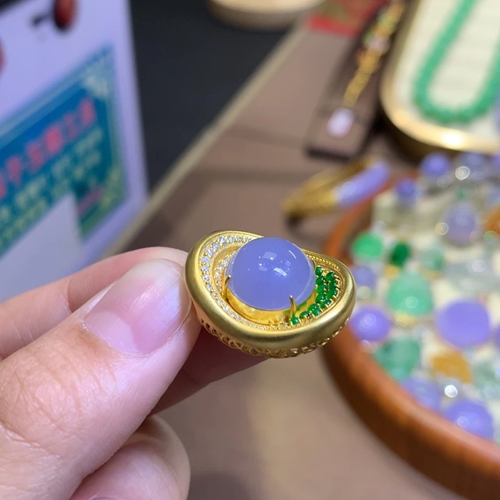 颈饰18K金镶嵌翡翠翡翠