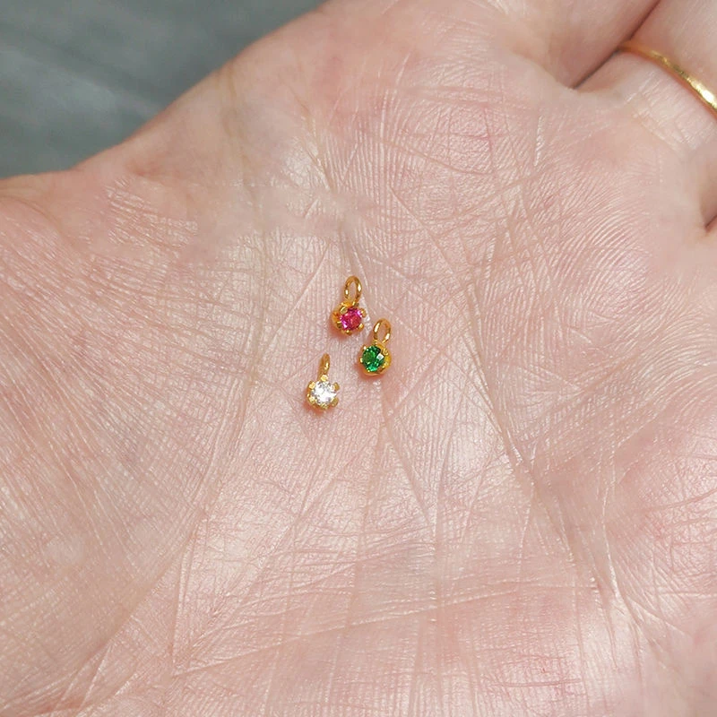mini黄金色镶嵌朱色痣白月光萤火虫小极简迷你3mm吊坠极简穿搭