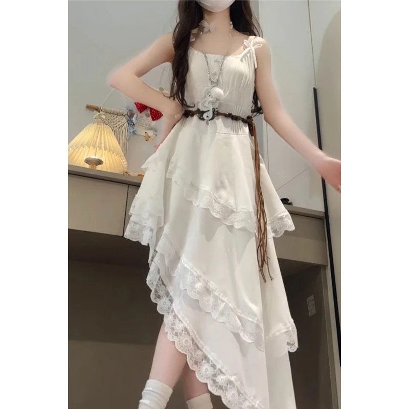 街头风法式白月光不规则吊带连衣裙女白色初恋蕾丝边小白裙礼服