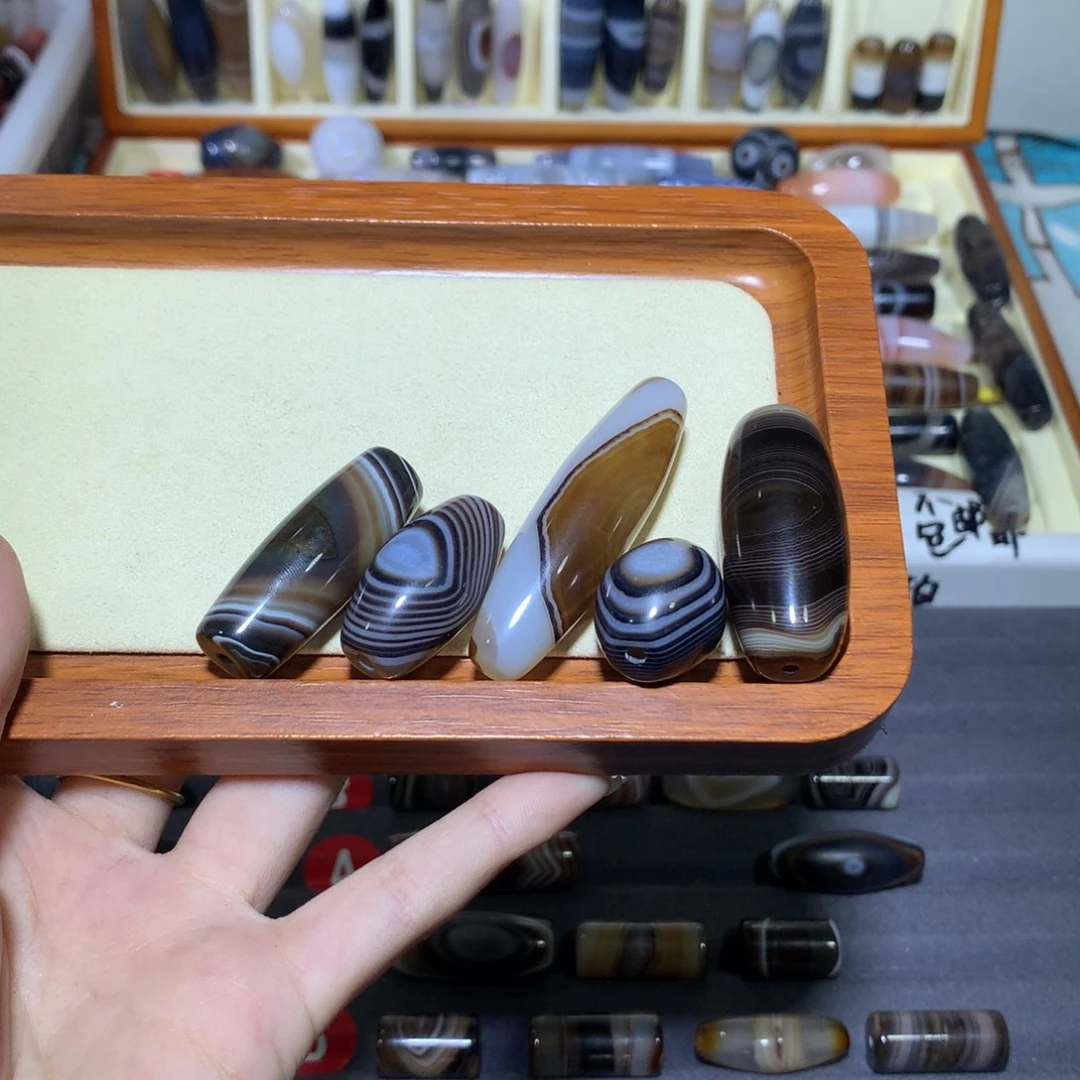 沐***）玛瑙/玉髓未镶嵌颈饰