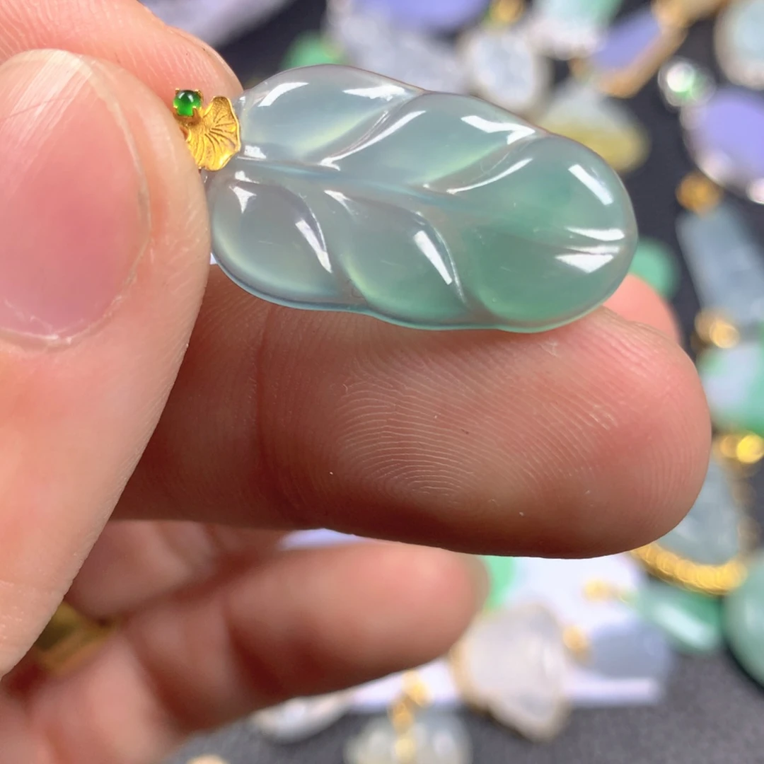 【闪购商品】翡翠颈饰18K金镶嵌翡翠