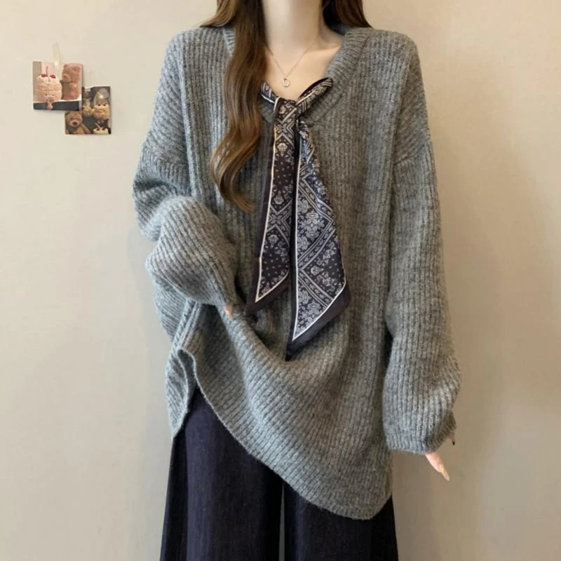 高级感丝巾V领毛衣秋冬大码宽松显瘦中长款遮屁股上衣洋气针织衫