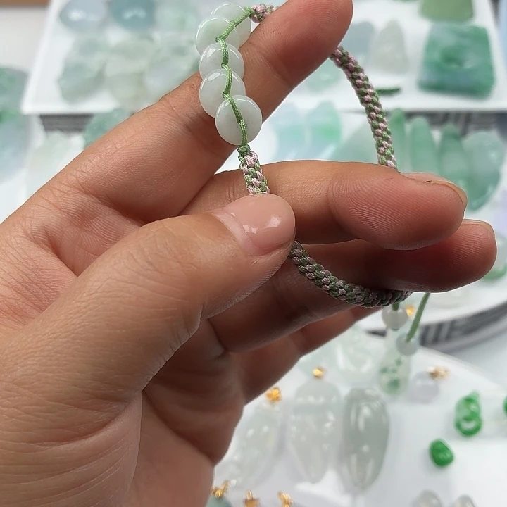 翡翠未镶嵌颈饰纯天然