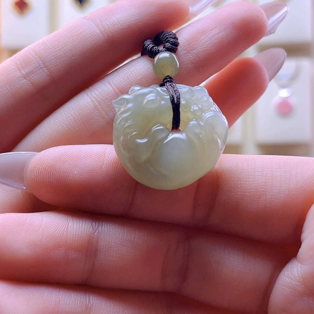 和田玉吊坠(赠链)未镶嵌六***岁