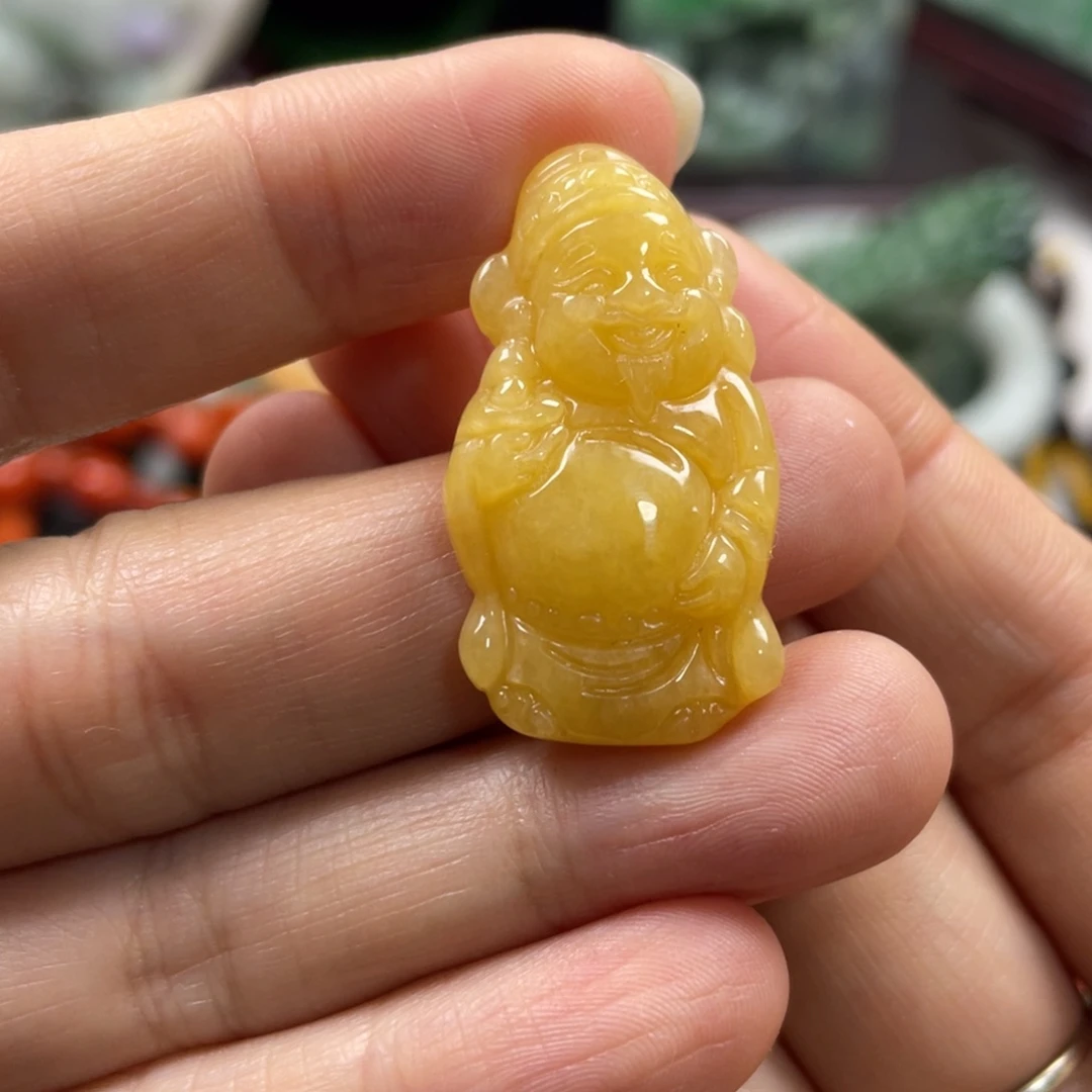 翡翠未镶嵌颈饰牌子