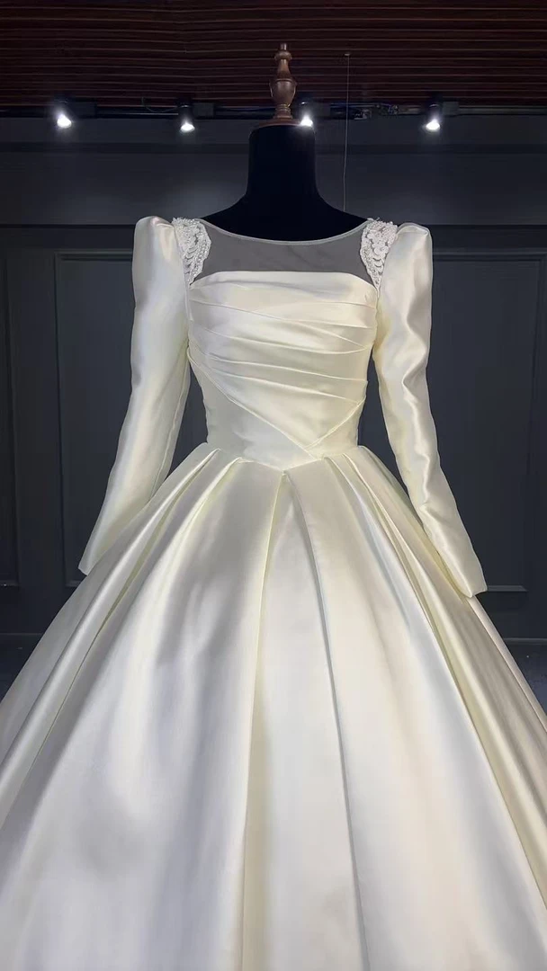 【真爱婚纱-长袖】长袖婚纱 宋慧乔经典款 缎面气质 方领 韩式高贵