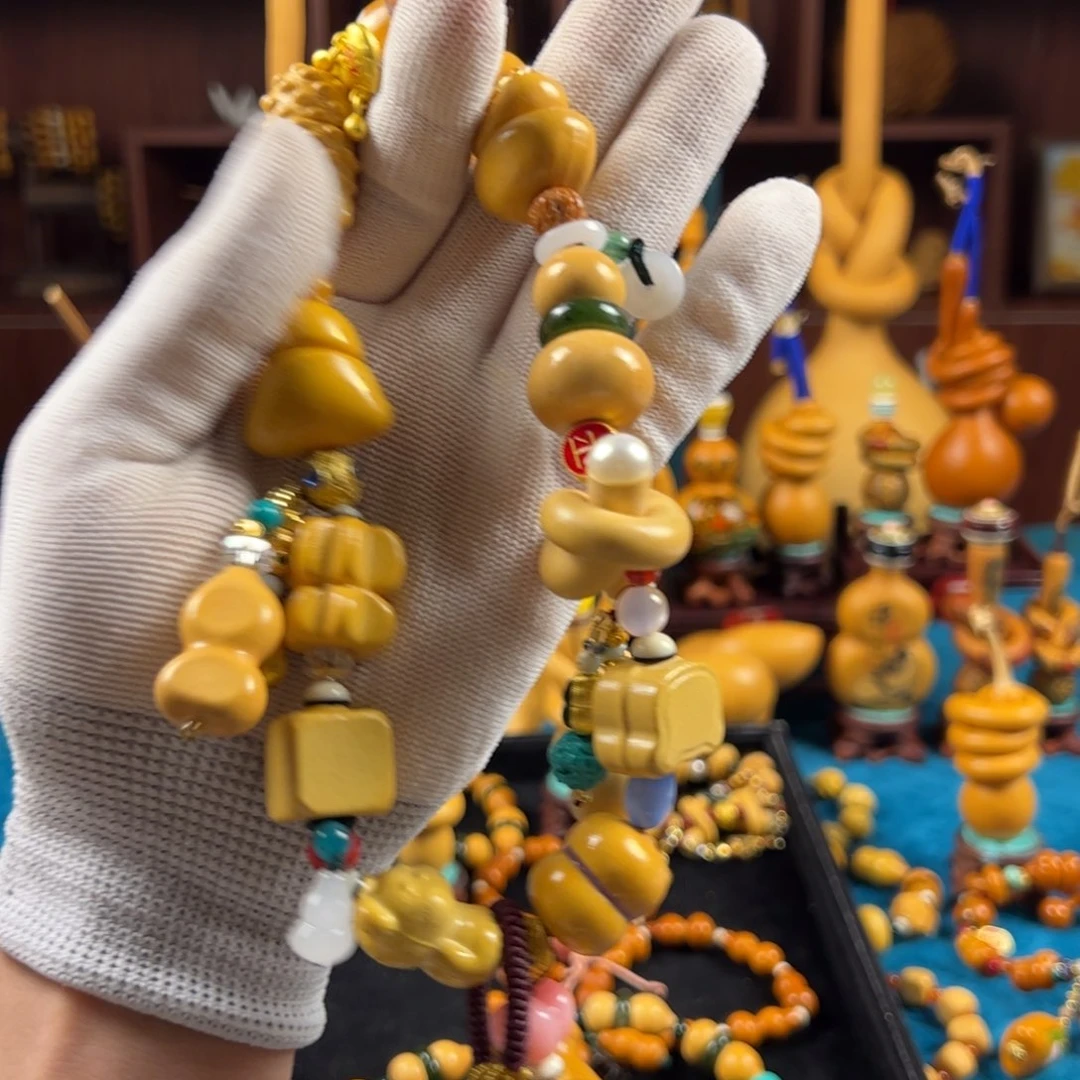 L****：在家干吗还得把别人