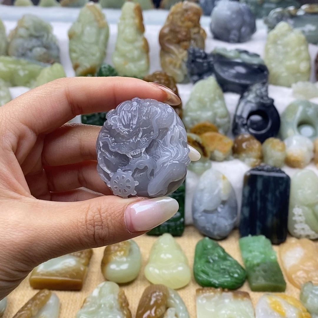 和田玉未镶嵌颈饰