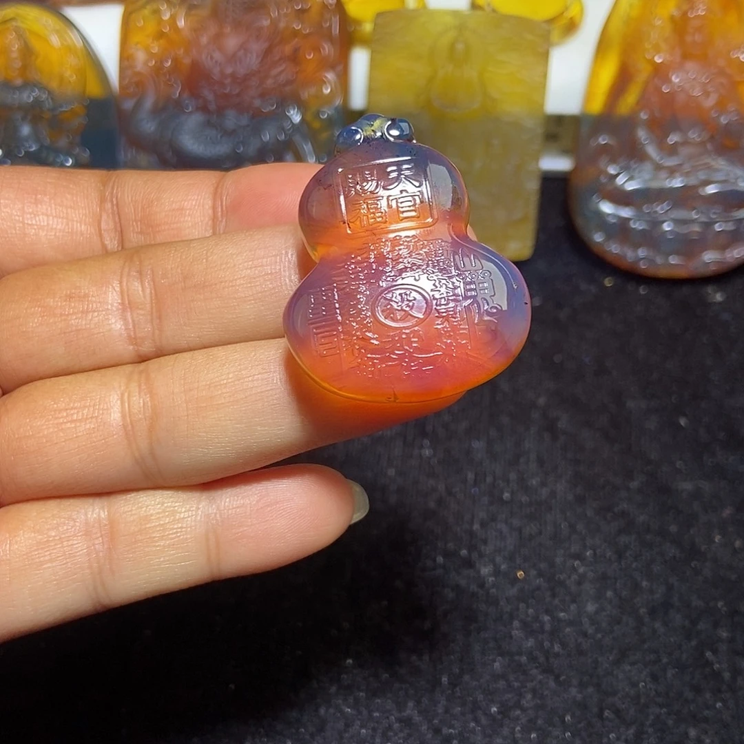 琥珀未镶嵌颈饰缅甸天然琥珀吊坠