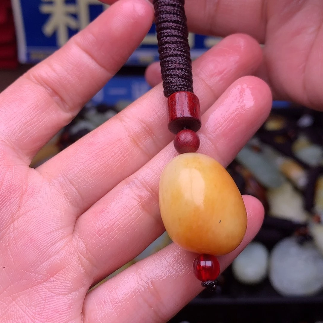 和田玉颈饰未镶嵌