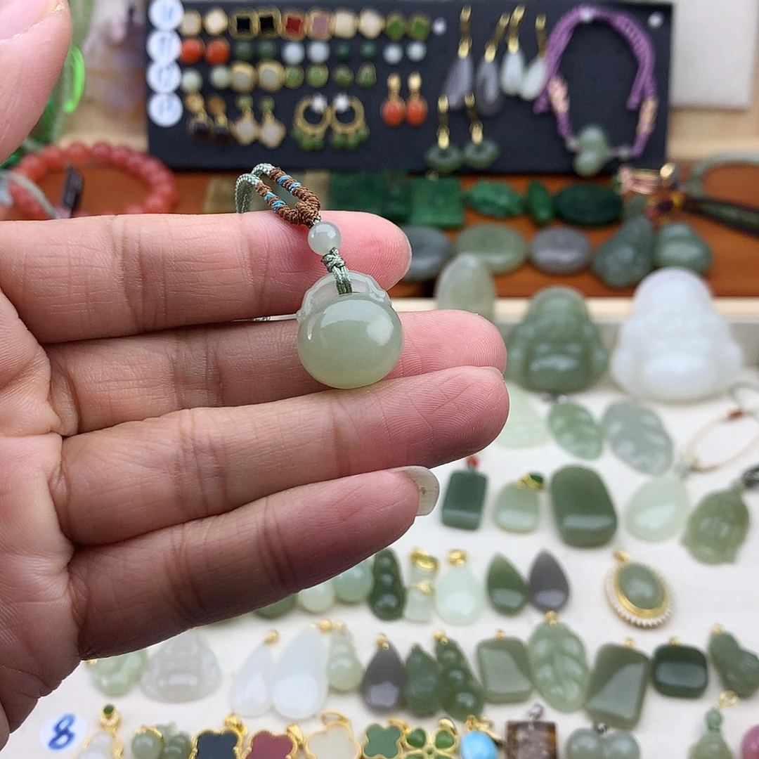 和田玉未镶嵌吊坠(不含链)