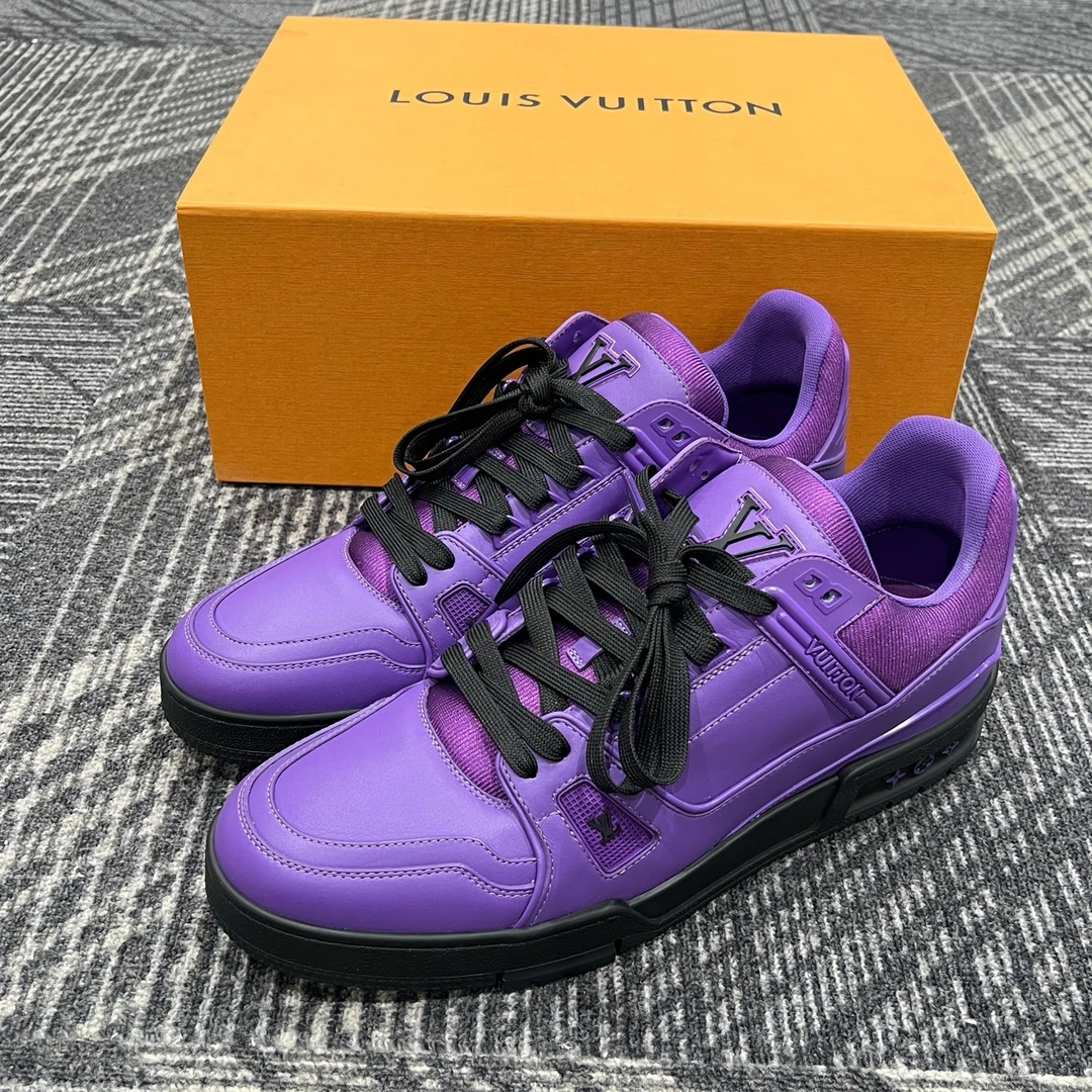 未使用 LouisVuitton/路易威登 trainer紫龙虾 44码/1255