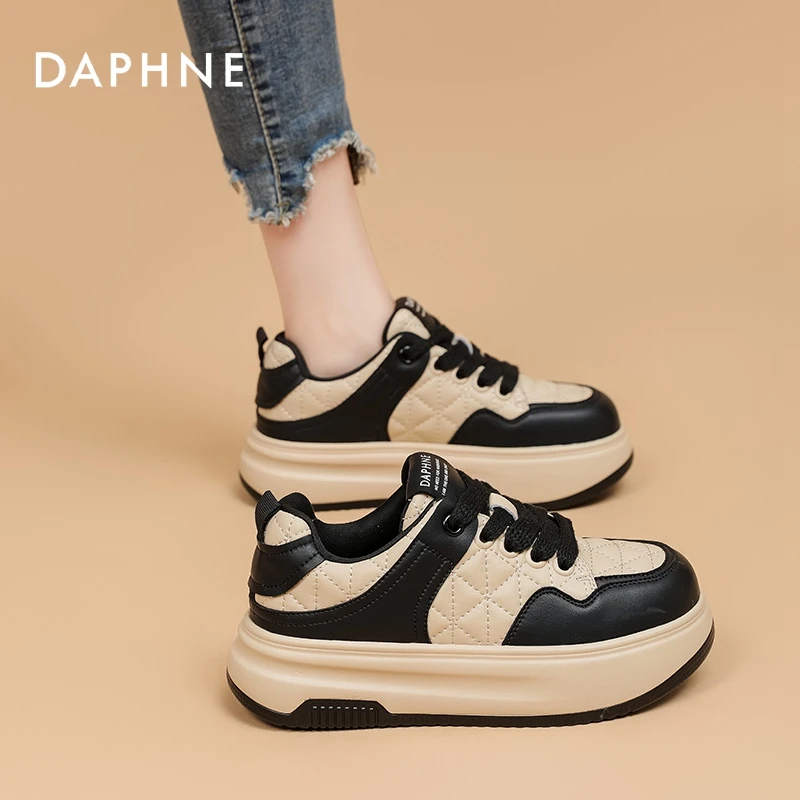 达芙妮2025秋季新款黑白板鞋时尚百搭厚底增高网红休闲鞋女款L