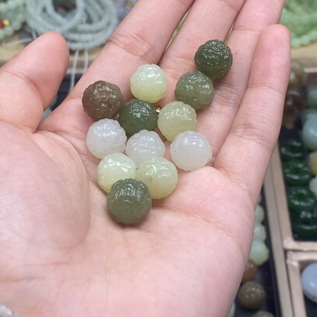 和田玉未镶嵌珠宝半成品