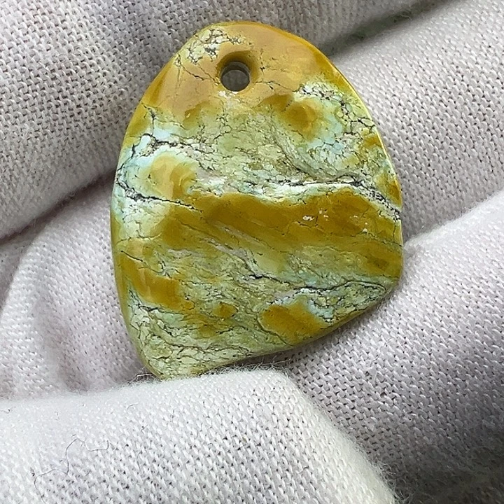 南红玛瑙未镶嵌珠宝奇石