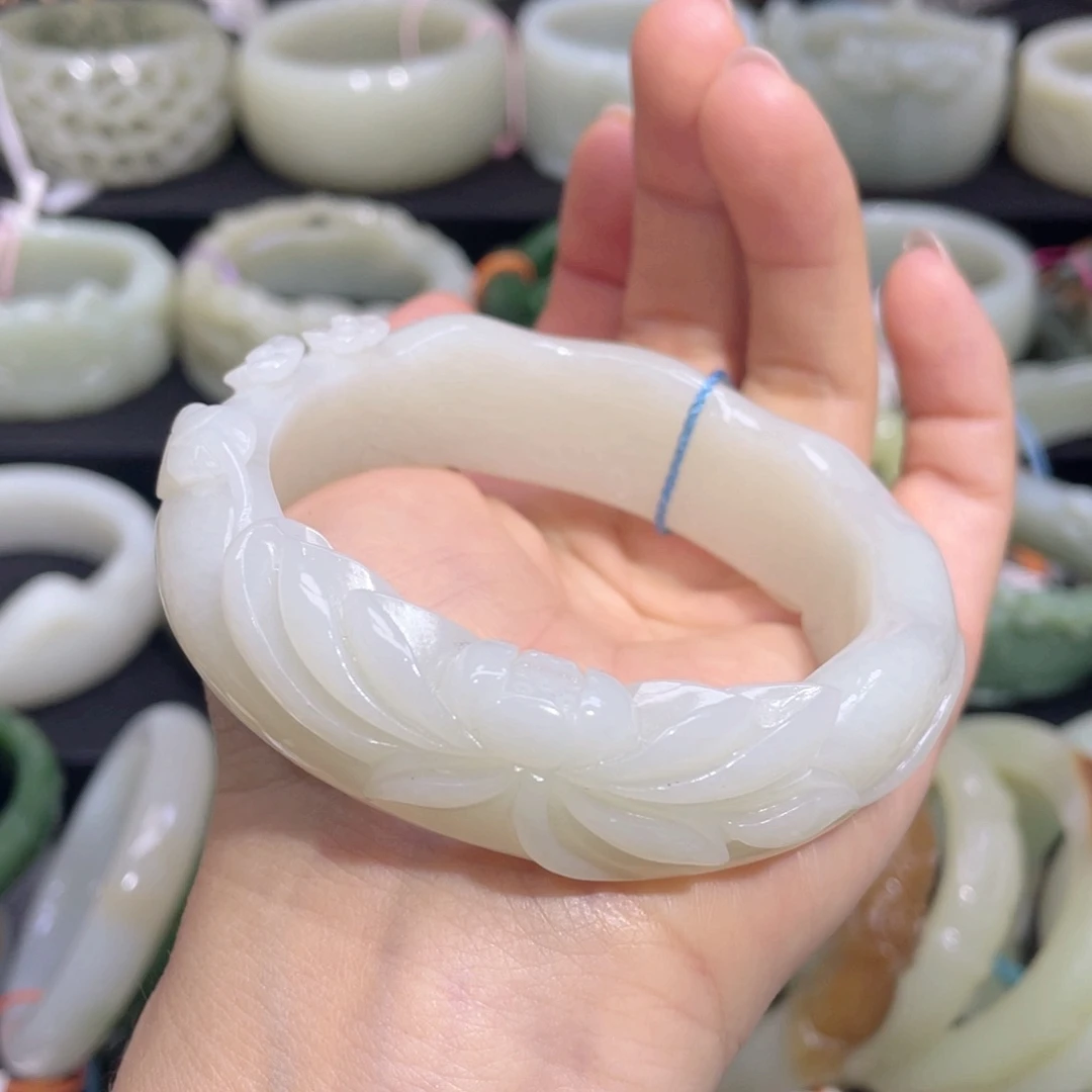 和田玉手镯未镶嵌15