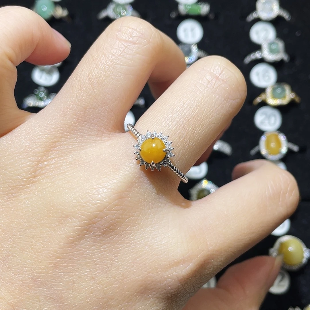 翡翠未镶嵌戒指戒指